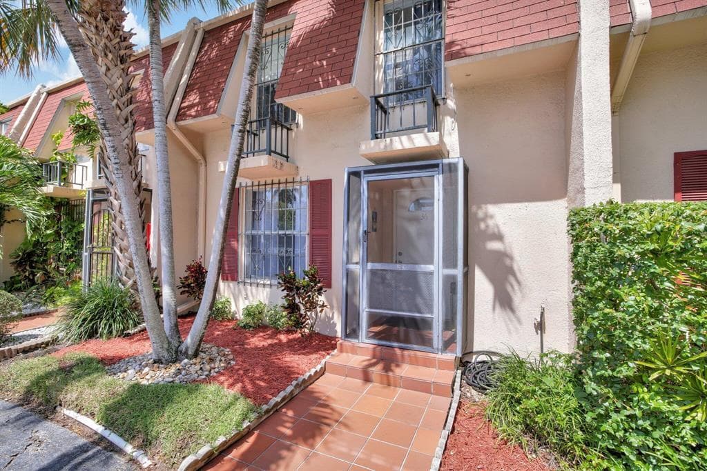 1001 THREE ISLANDS Boulevard # 36, Hallandale Beach FL 33009, Hallandale Beach rental property
