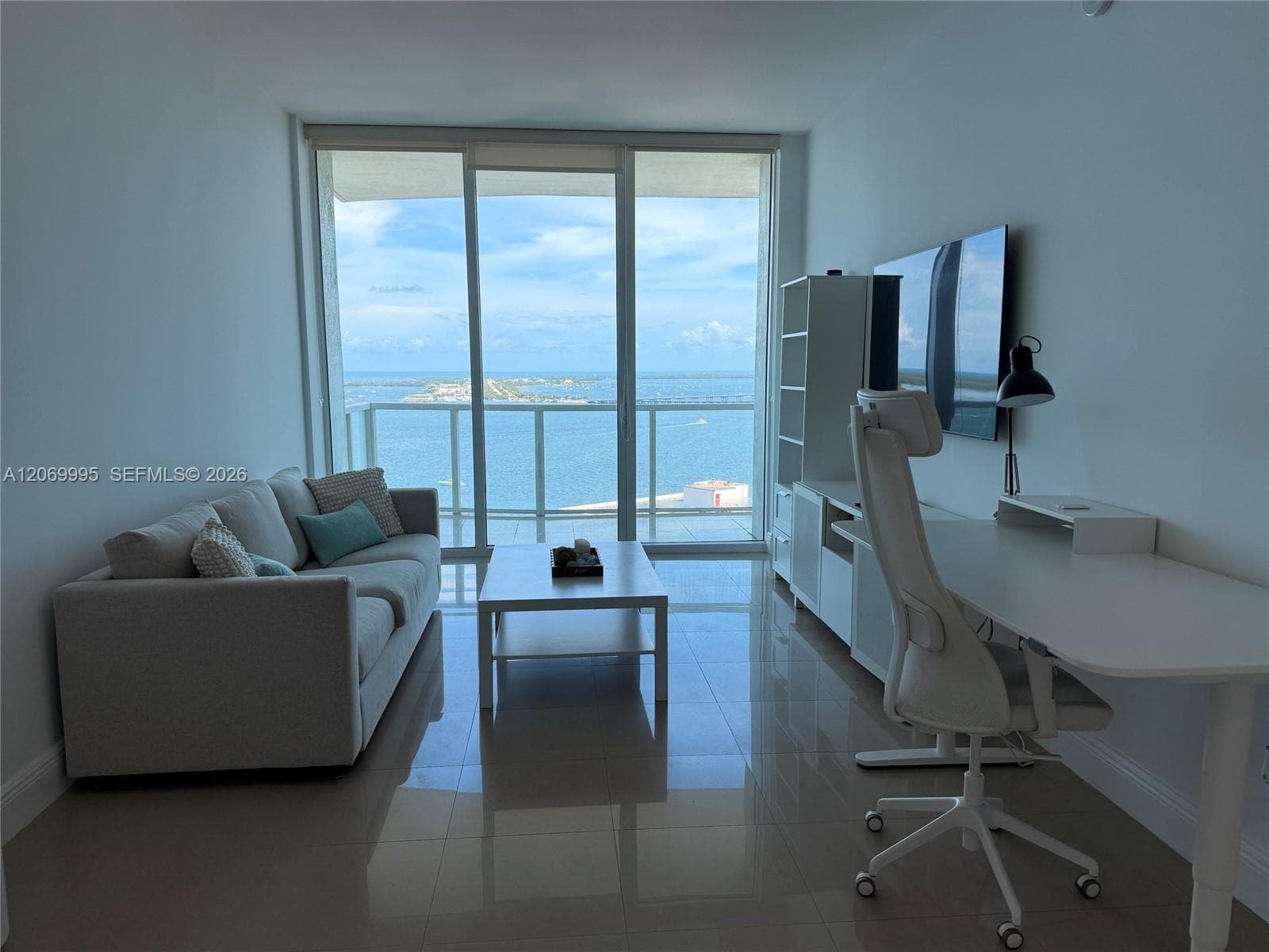 218 SE 14th St, Miami FL 33131, Miami rental property