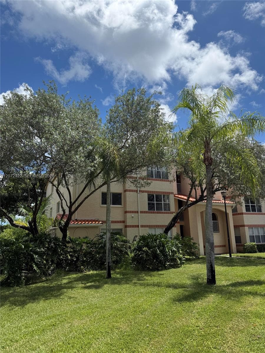 3450 N Pinewalk Dr N # 421, Margate FL 33063, Margate rental property