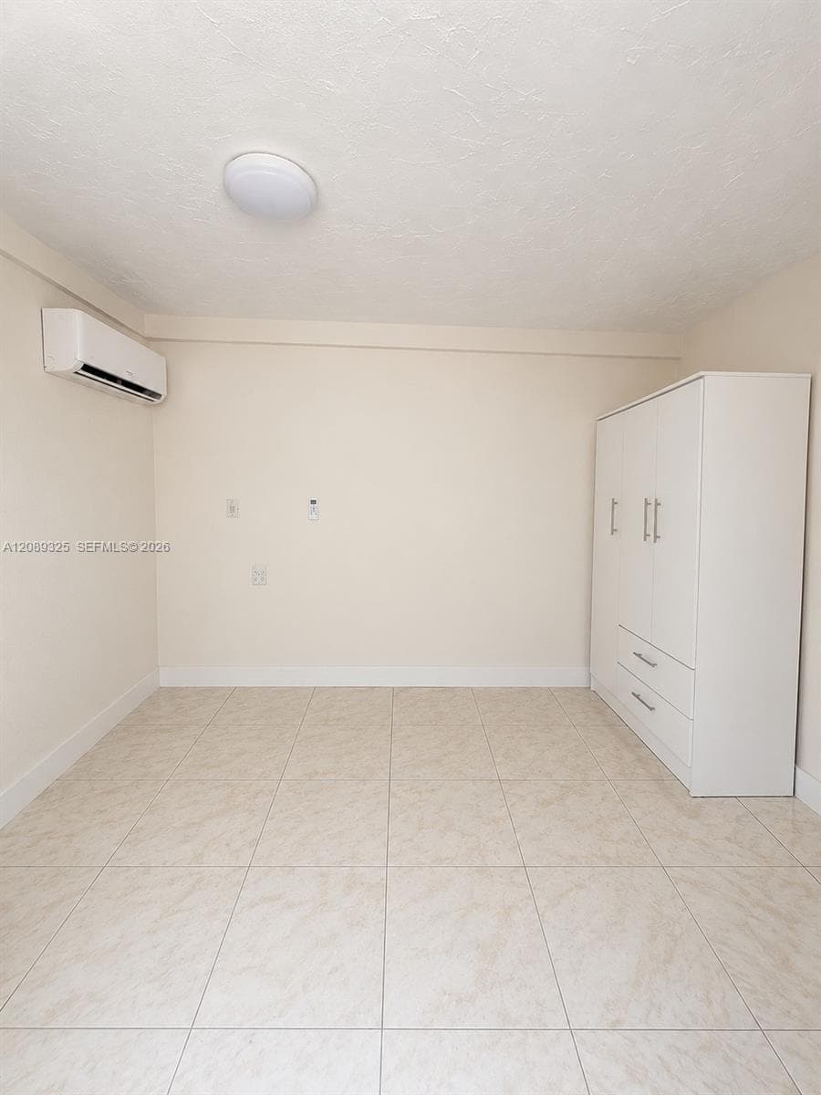 35xx SW 2X # R, Coral Gables FL 33133, Coral Gables rental property