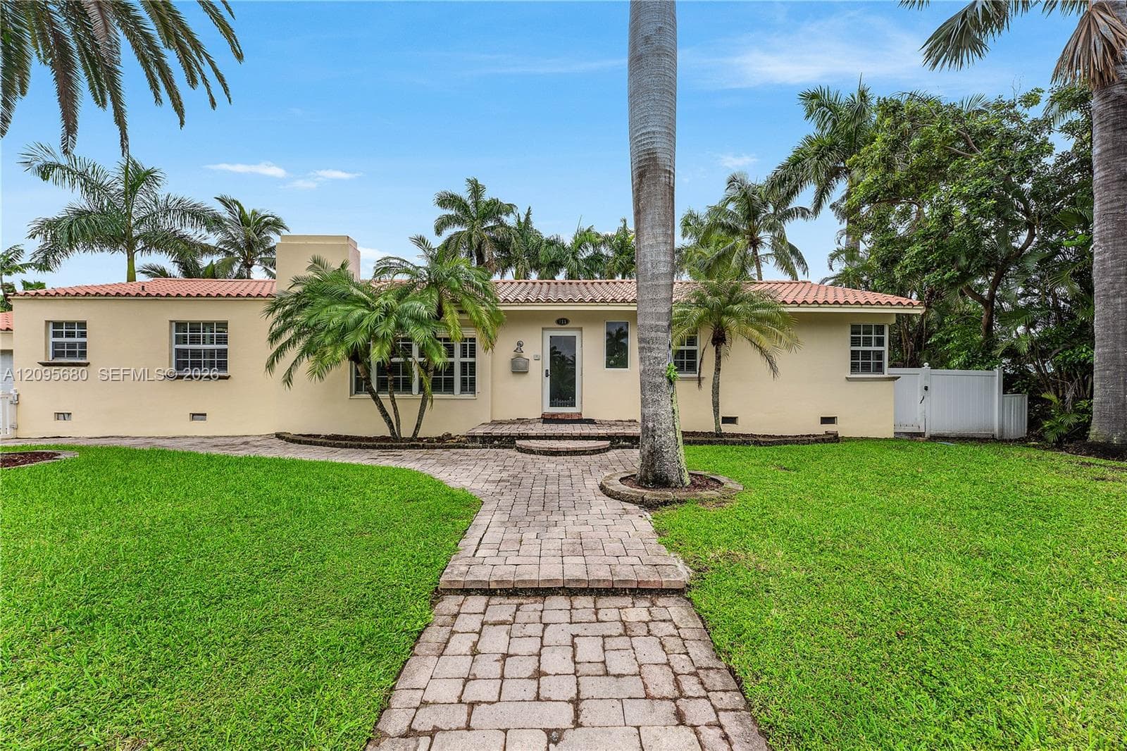 711 Tyler St, Hollywood FL 33019, Hollywood rental property