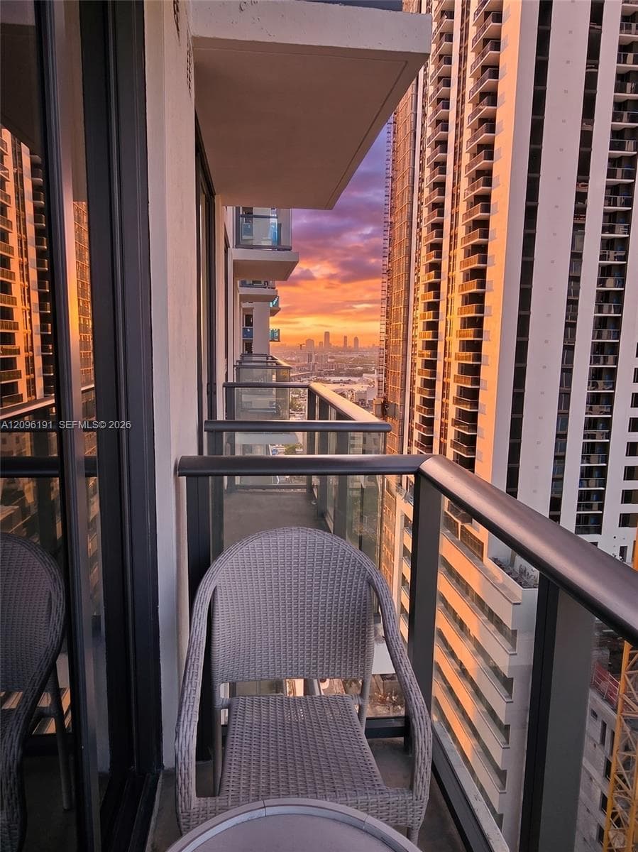11 NE 6th St # 2103, Miami FL 33132, Miami rental property